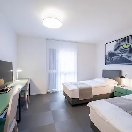 Modern Boutique Room In The City Center * 蒙特勒